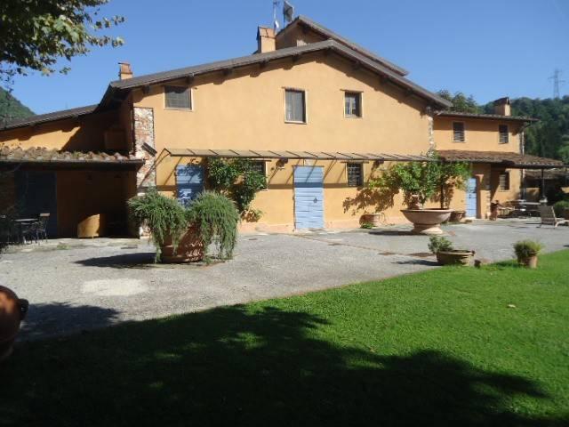 villa in vendita a Pietrasanta