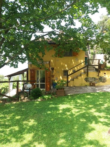 casa indipendente in vendita a Pietrasanta in zona Capezzano Monte
