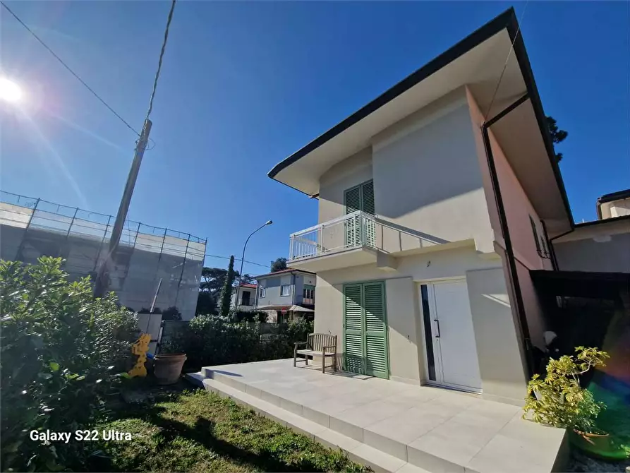 casa indipendente in vendita a Pietrasanta in zona Marina di Pietrasanta