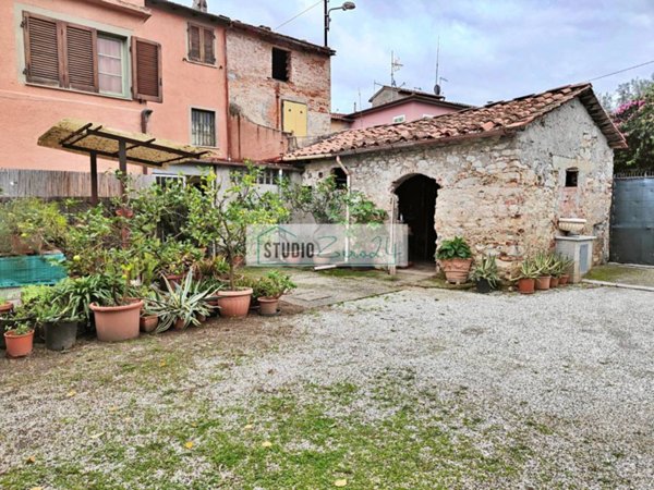 casa indipendente in vendita a Pietrasanta