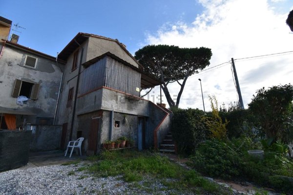 casa indipendente in vendita a Pietrasanta