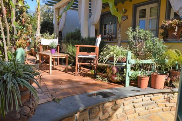 casa indipendente in vendita a Pietrasanta in zona Fiumetto