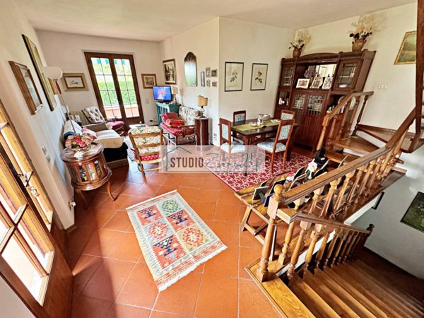 casa indipendente in vendita a Pietrasanta in zona Traversagna