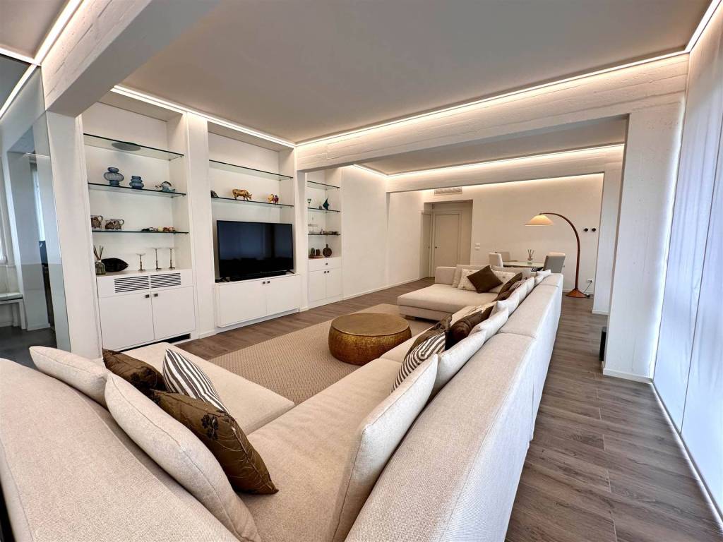 casa indipendente in vendita a Pietrasanta in zona Marina di Pietrasanta