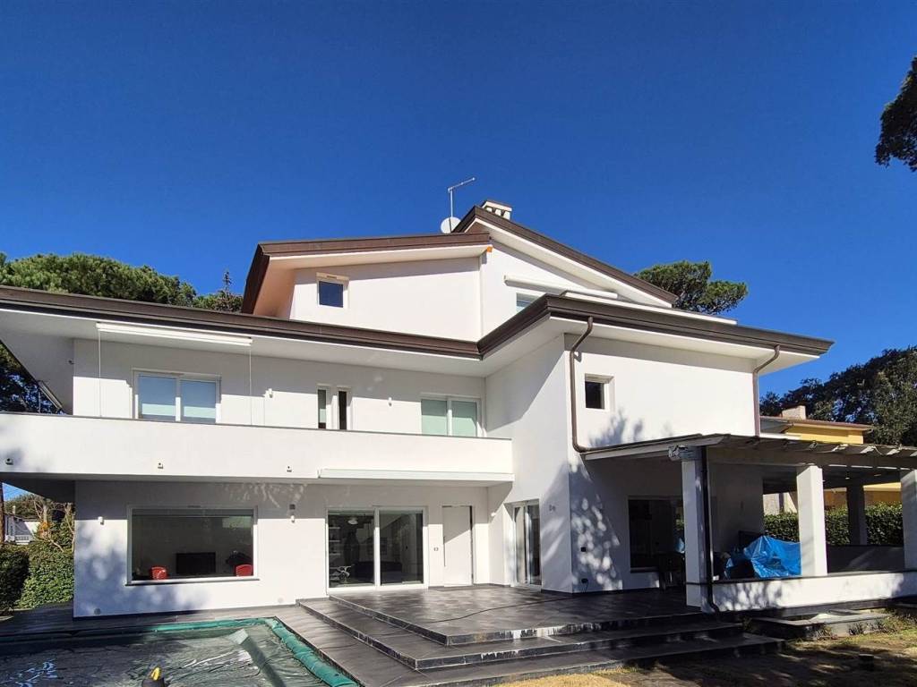 casa indipendente in vendita a Pietrasanta in zona Marina di Pietrasanta
