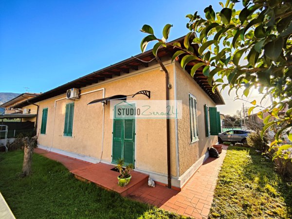 casa indipendente in vendita a Pietrasanta