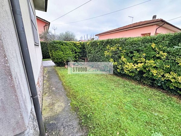 casa indipendente in vendita a Pietrasanta