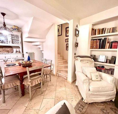 casa indipendente in vendita a Pietrasanta