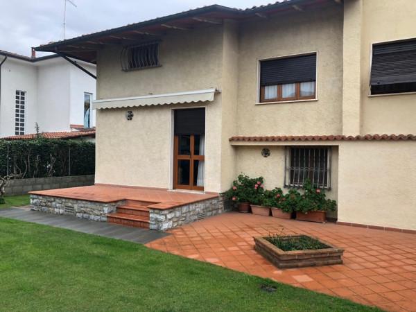 casa indipendente in vendita a Pietrasanta
