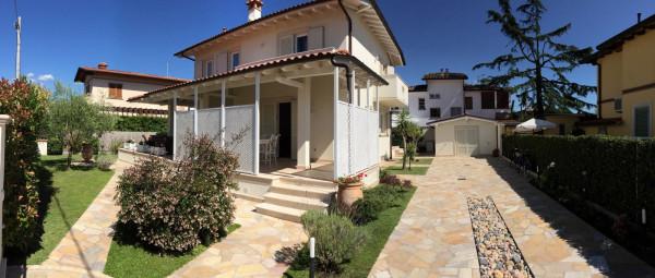 casa indipendente in vendita a Pietrasanta