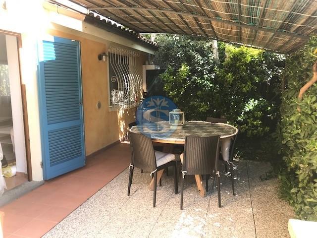 casa indipendente in vendita a Pietrasanta in zona Fiumetto