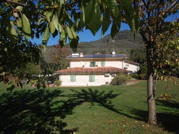 casa indipendente in vendita a Pietrasanta