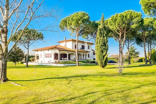 casa indipendente in vendita a Pietrasanta