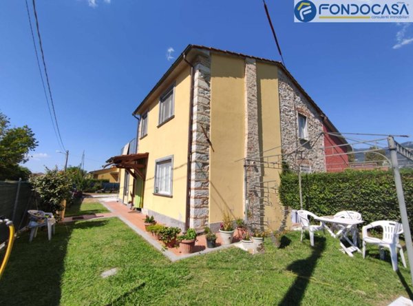 casa indipendente in vendita a Pietrasanta
