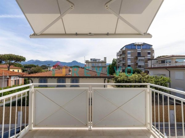 appartamento in vendita a Pietrasanta in zona Marina di Pietrasanta