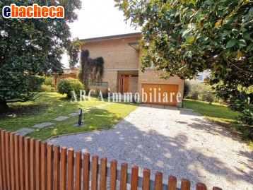 casa indipendente in vendita a Pietrasanta