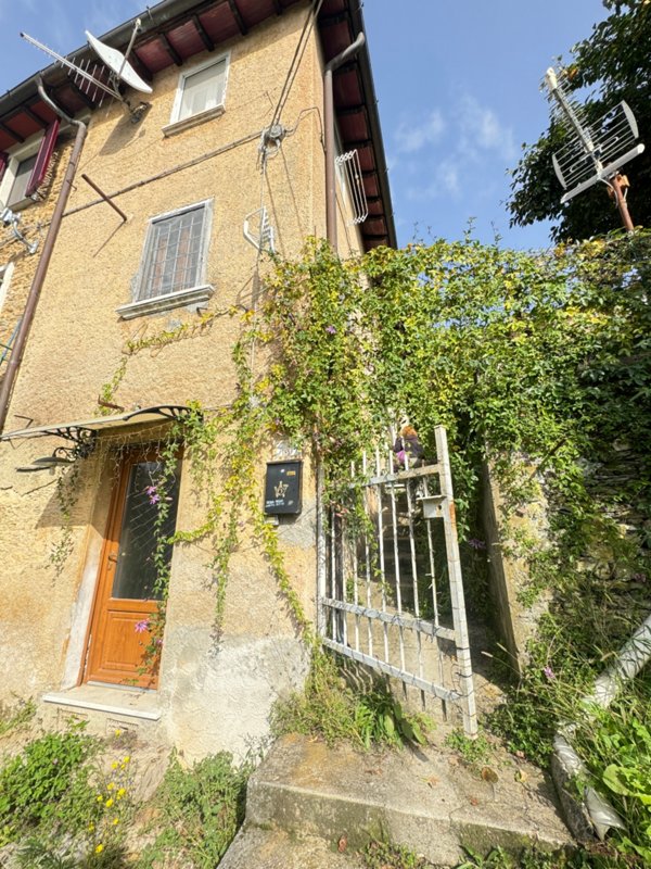 casa indipendente in vendita a Pietrasanta