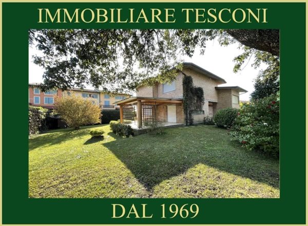 casa indipendente in vendita a Pietrasanta