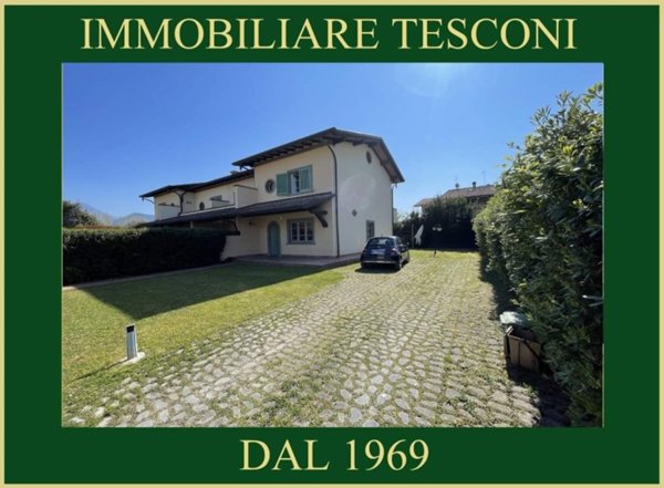 casa indipendente in vendita a Pietrasanta