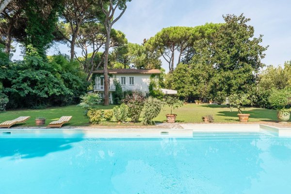 casa indipendente in vendita a Pietrasanta in zona Motrone