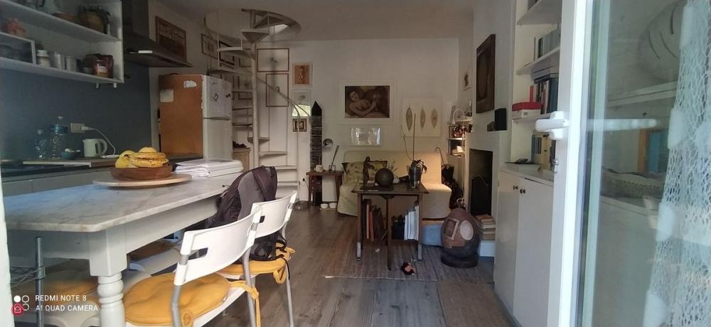 casa indipendente in vendita a Pietrasanta in zona Solaio