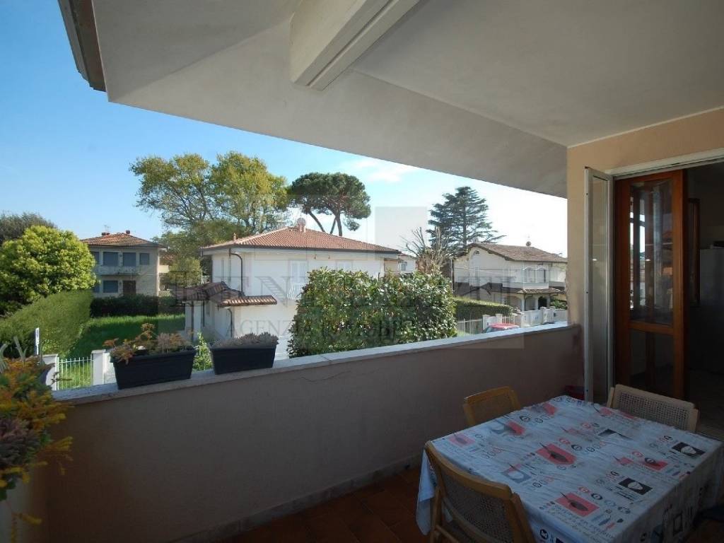 casa indipendente in vendita a Pietrasanta in zona Vignone