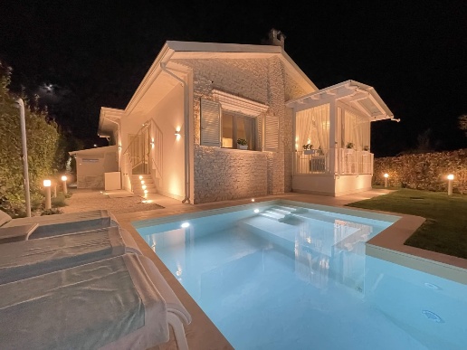 casa indipendente in vendita a Pietrasanta in zona Marina di Pietrasanta