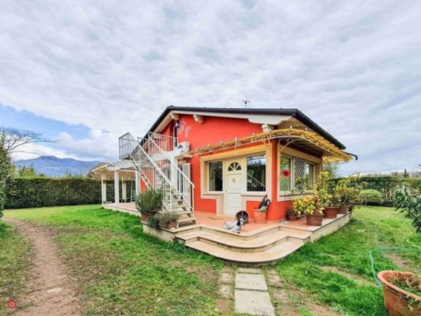 casa indipendente in vendita a Pietrasanta in zona Marina di Pietrasanta