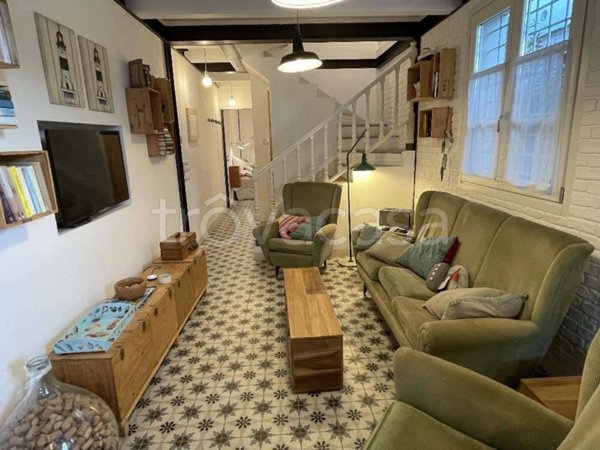 casa indipendente in vendita a Pietrasanta in zona Vignone
