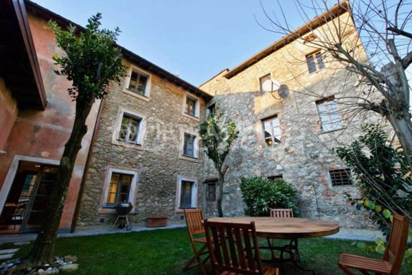 casa indipendente in vendita a Pietrasanta in zona Marina di Pietrasanta