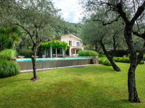 casa indipendente in vendita a Pietrasanta