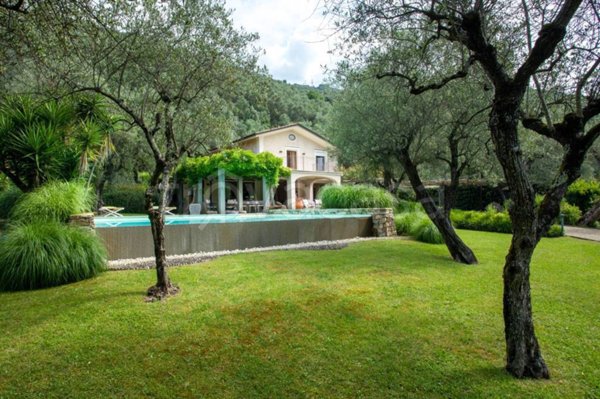 casa indipendente in vendita a Pietrasanta