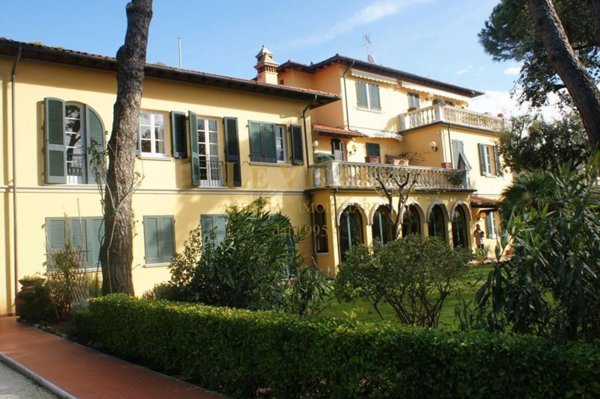 casa indipendente in vendita a Pietrasanta