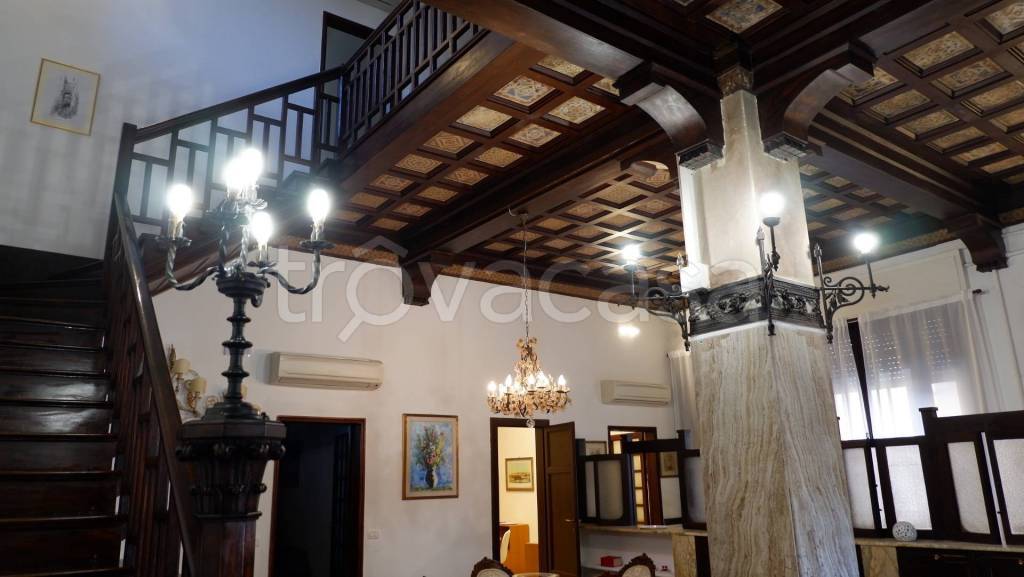 casa indipendente in vendita a Pietrasanta