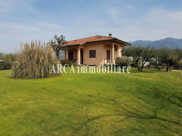 casa indipendente in vendita a Pietrasanta