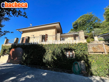 casa indipendente in vendita a Pietrasanta