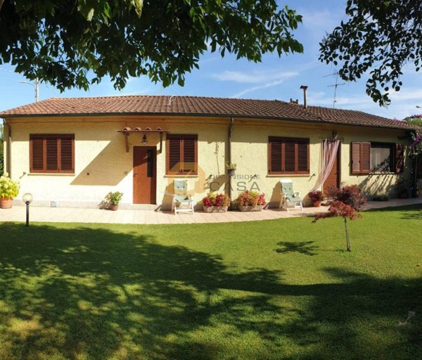 casa indipendente in vendita a Pietrasanta