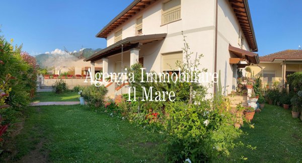 casa indipendente in vendita a Pietrasanta