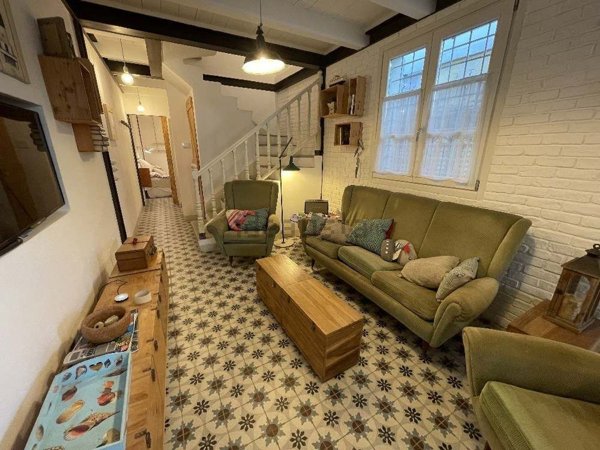 casa indipendente in vendita a Pietrasanta in zona Tonfano