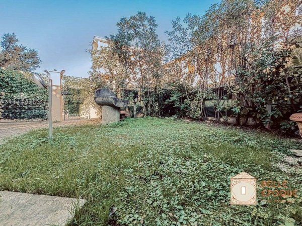 casa indipendente in vendita a Pietrasanta in zona Tonfano