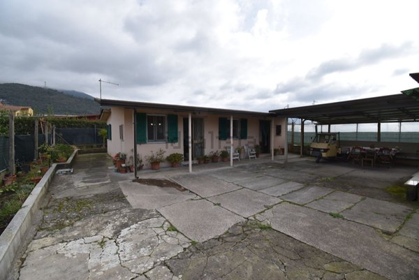 casa indipendente in vendita a Pietrasanta