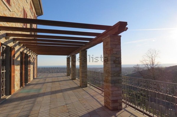 casa indipendente in vendita a Pietrasanta