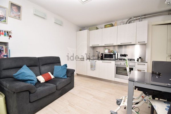 casa indipendente in vendita a Pietrasanta in zona Crociale