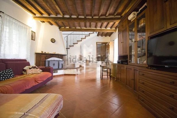 casa indipendente in vendita a Pietrasanta