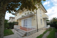 casa indipendente in vendita a Pietrasanta in zona Tonfano