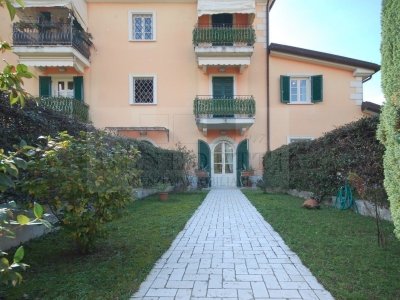 casa indipendente in vendita a Pietrasanta