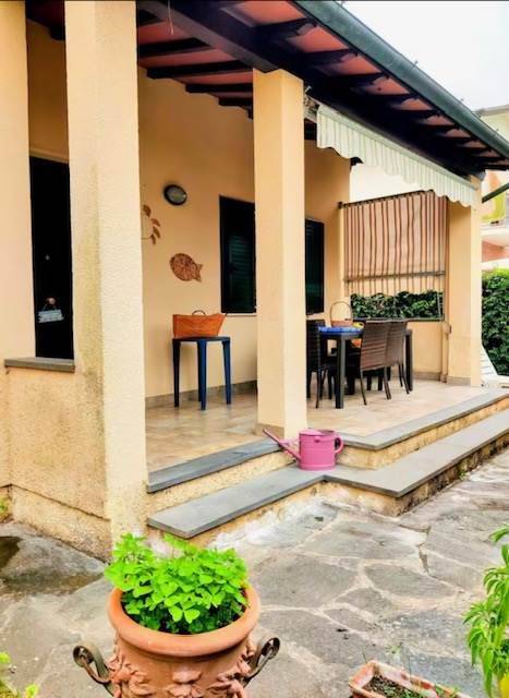 casa indipendente in vendita a Pietrasanta