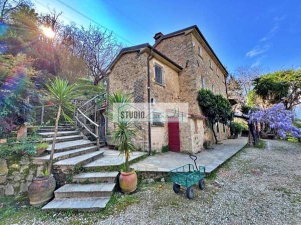 casa indipendente in vendita a Pietrasanta
