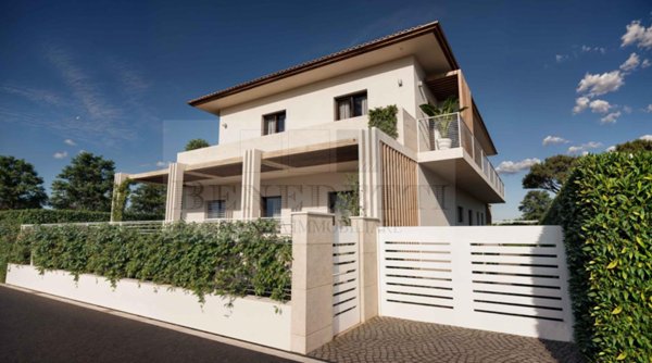 appartamento in vendita a Pietrasanta in zona Fiumetto