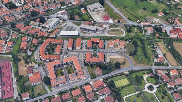 casa indipendente in vendita a Pietrasanta in zona Vallecchia